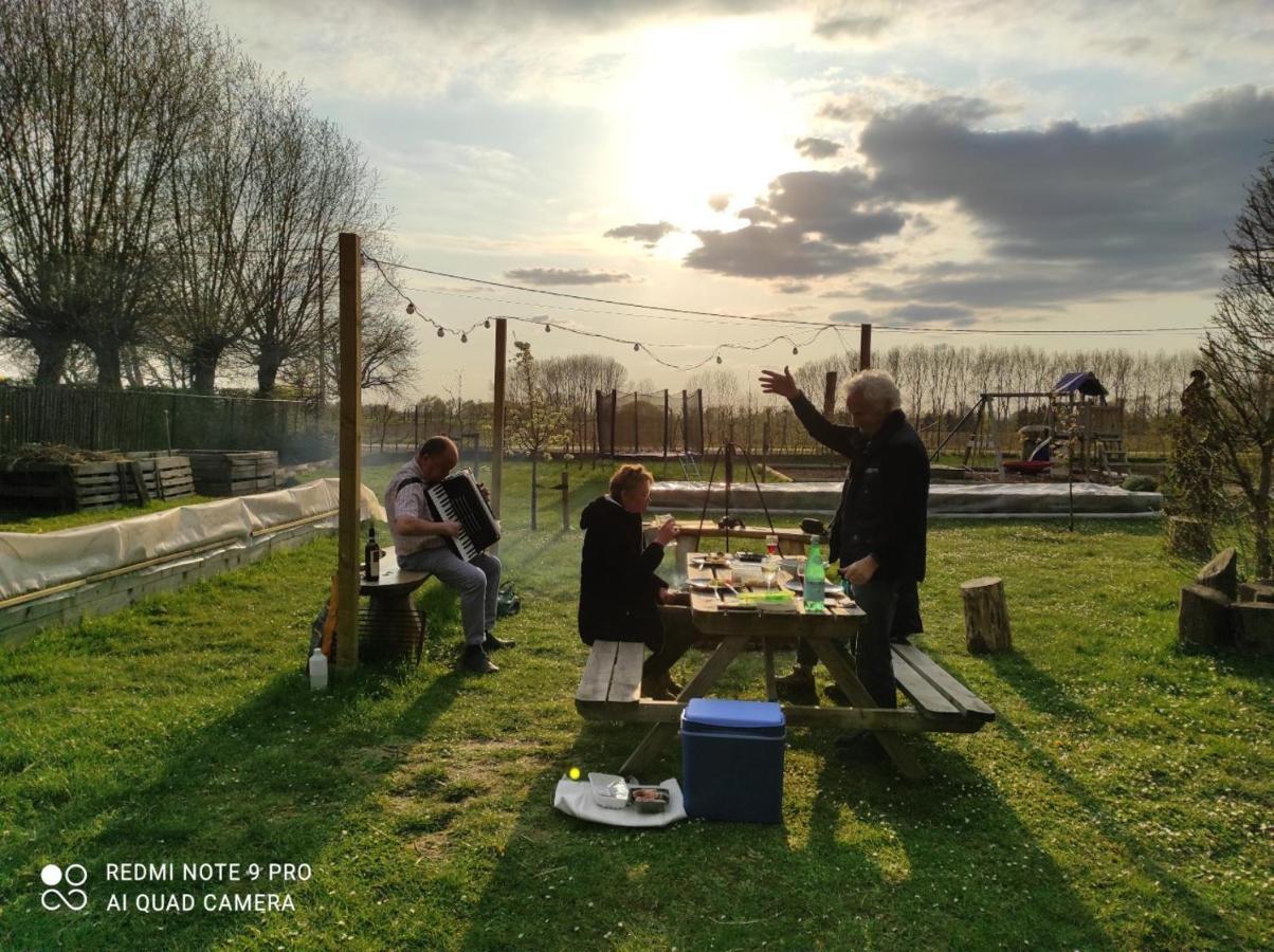 De Smishoeve Met Kinderpret, Dieren En Wellness Heers Kültér fotó